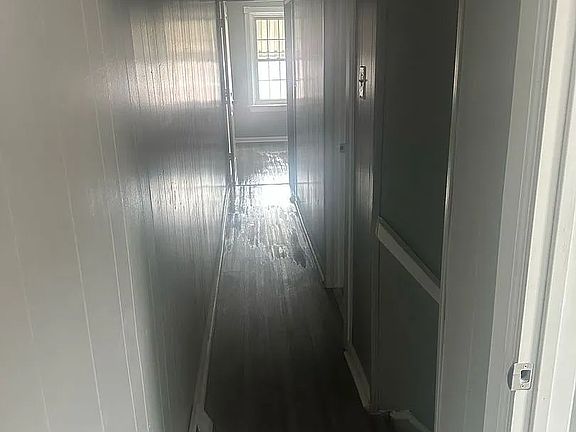 2nd image of 838 Beatty St
