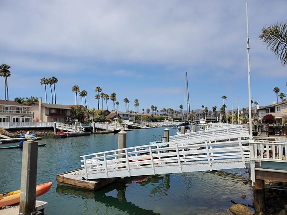 2nd image of 2811 Surfrider Ave