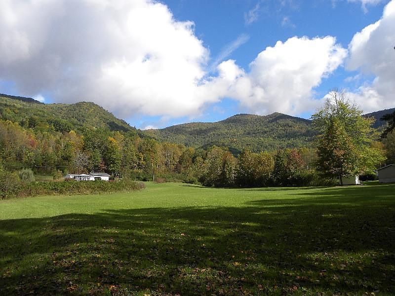 2nd image of 336 N Brooks Cove Rd