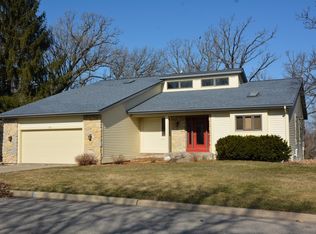 708 Forest View Dr, Verona, WI 53593