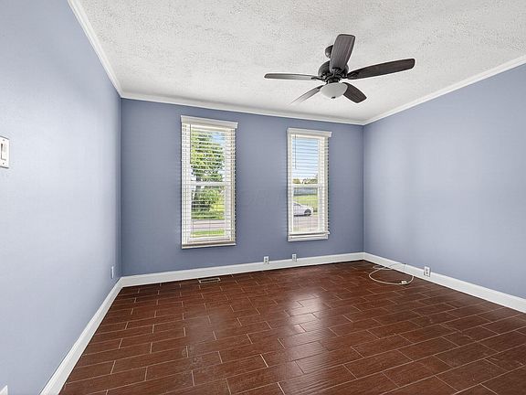 4th image of 23 S Pine St
