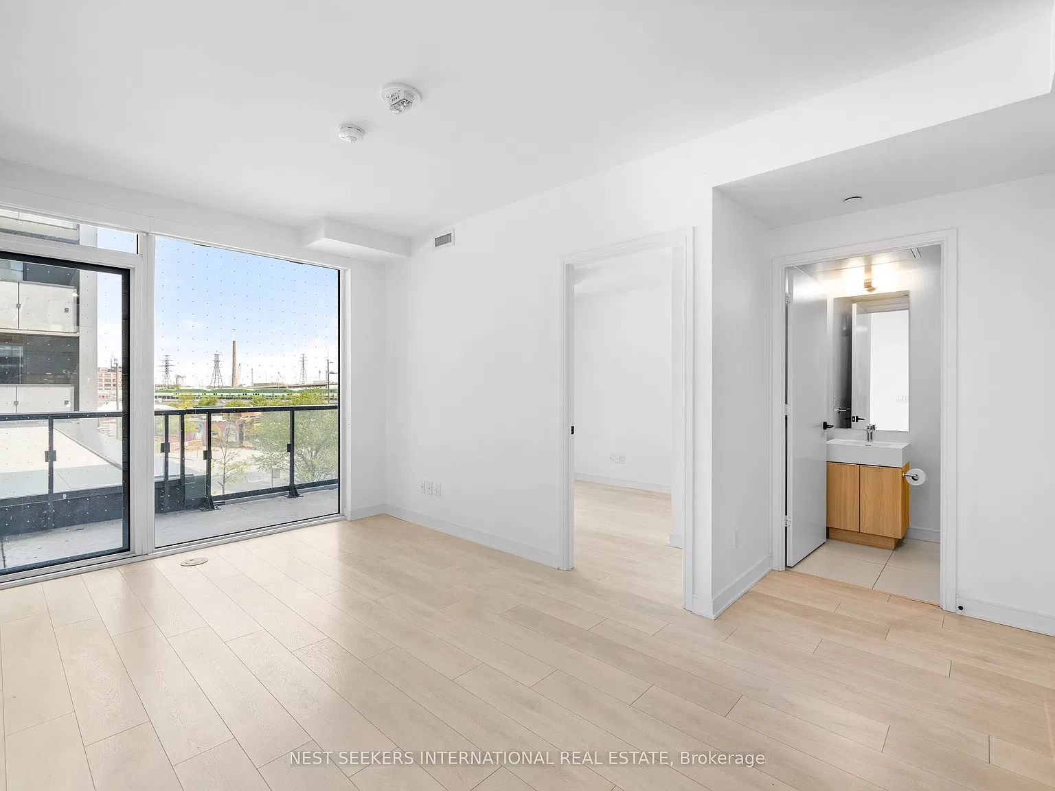 2 bed, $3,250 — Photo 4