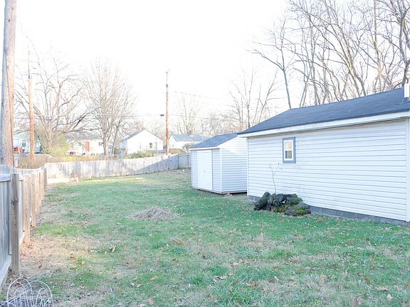 5th image of 4943 Indianola Ave Unit 1