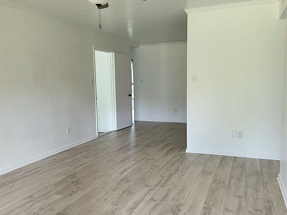 3rd image of 345 Warriner Ave