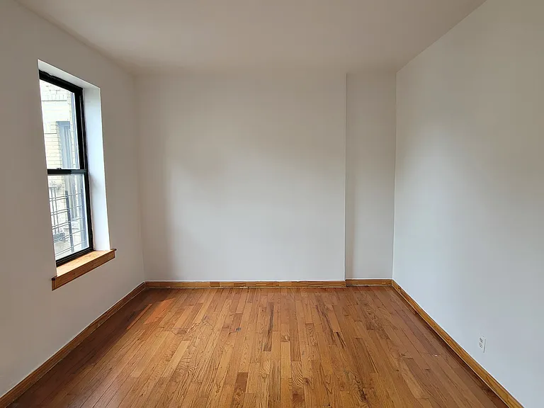 1066 Ward Ave #1E — Photo 11