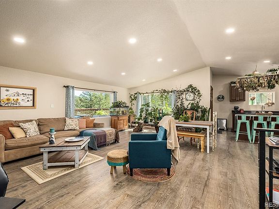 5th image of 752 Impala Trail