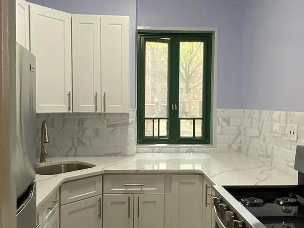 1527 Metropolitan Ave APT 2A, Bronx, NY 10462