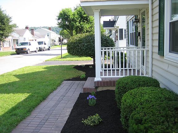 4th image of 17 Arrington Ave