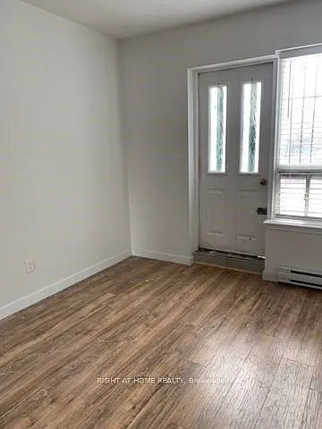 751 Queen St E #2 — Photo 7