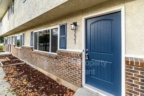 221 N Liberty St Photo 1