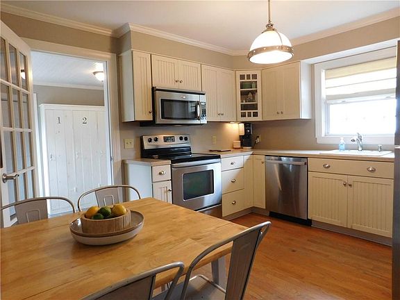 3rd image of 14 Westfield Rd