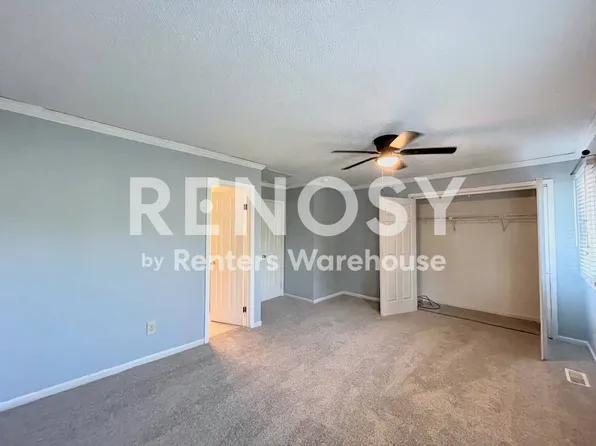 445 Falling Ln, Virginia Beach, VA 23454
