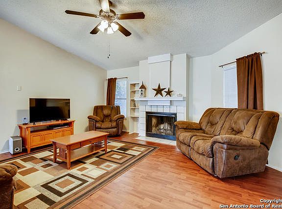 2nd image of 8011 Chimney Trl