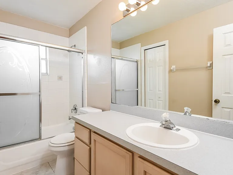 2318 Sweetwater Blvd — Photo 18