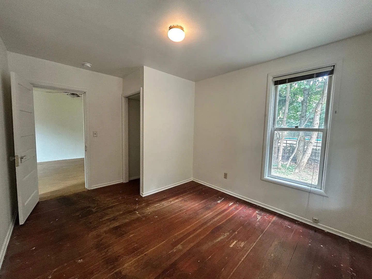 Charming Home Near Fairgrounds — Photo 4