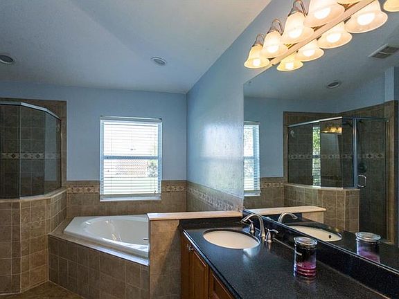 5th image of 7526 Regents Garden Way