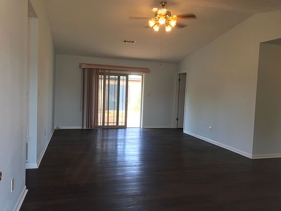 2nd image of 705 Joan Ln