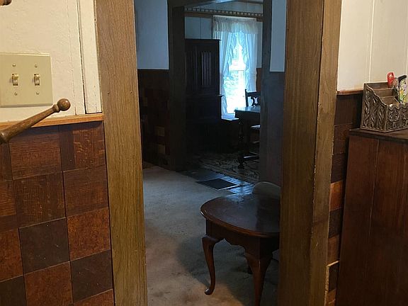 5th image of 81 Church St