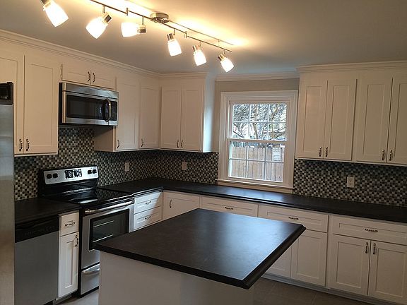 3rd image of 6201 Debora Dr