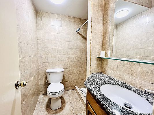 5th image of 122 Forsyth St #1C
