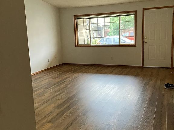 3rd image of 1519 SW Harbor Dr #1519