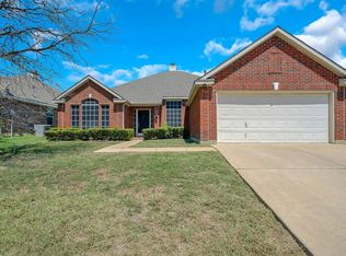 117 Fort Edward Dr, Arlington, TX 76002