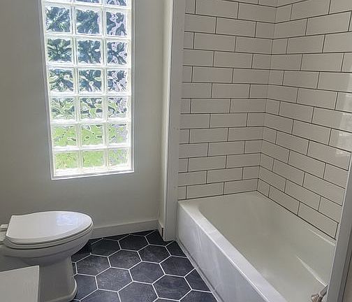 4th image of 615 N 22nd St #A