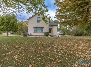 2249 Pickle Rd, Oregon, OH 43616