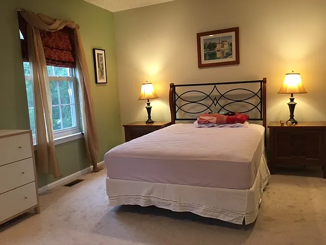 102 Shrewsbury Ct — Photo 12