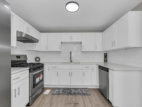 2nd image of 16791 92nd Ave