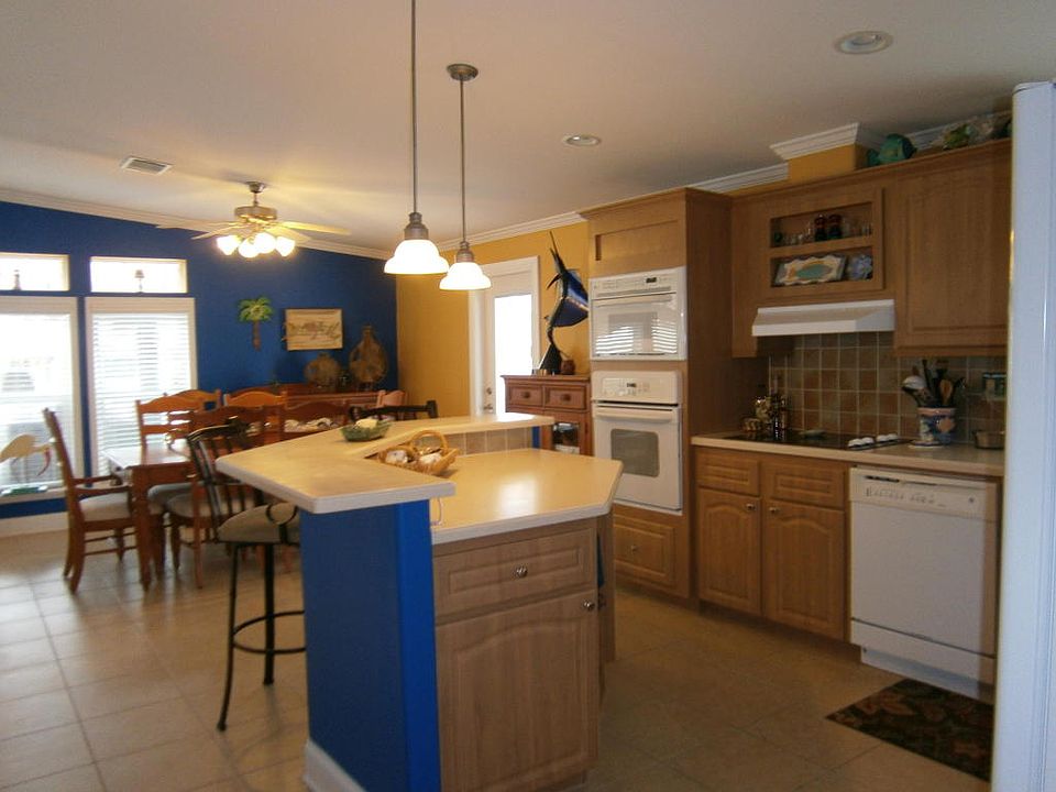 1st image of 124 Fairwich Ct