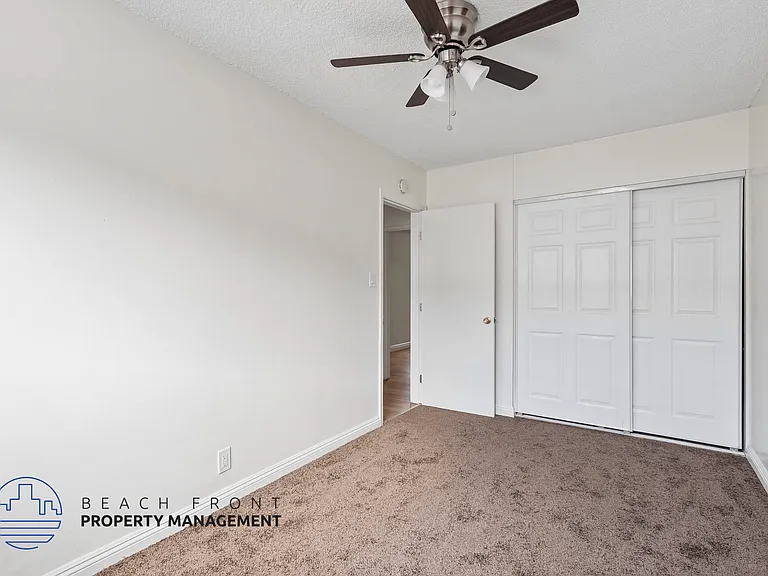 Portofino Apartments — Photo 15