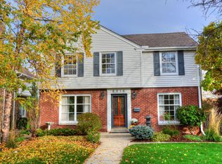 8914 Jackson Park Blvd, Wauwatosa, WI 53226