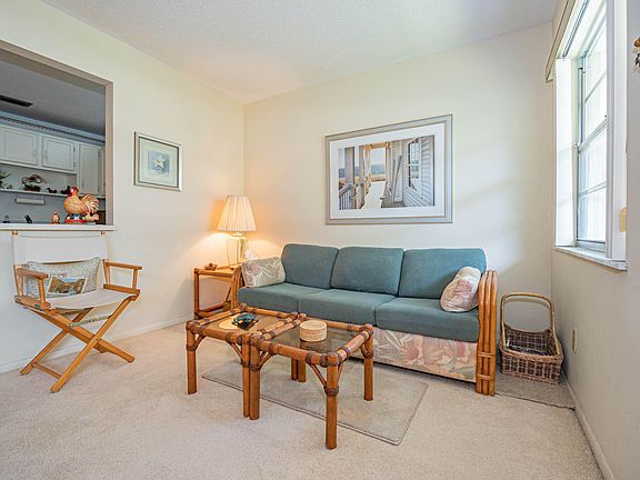 4th image of 46 Woodland Drive #204