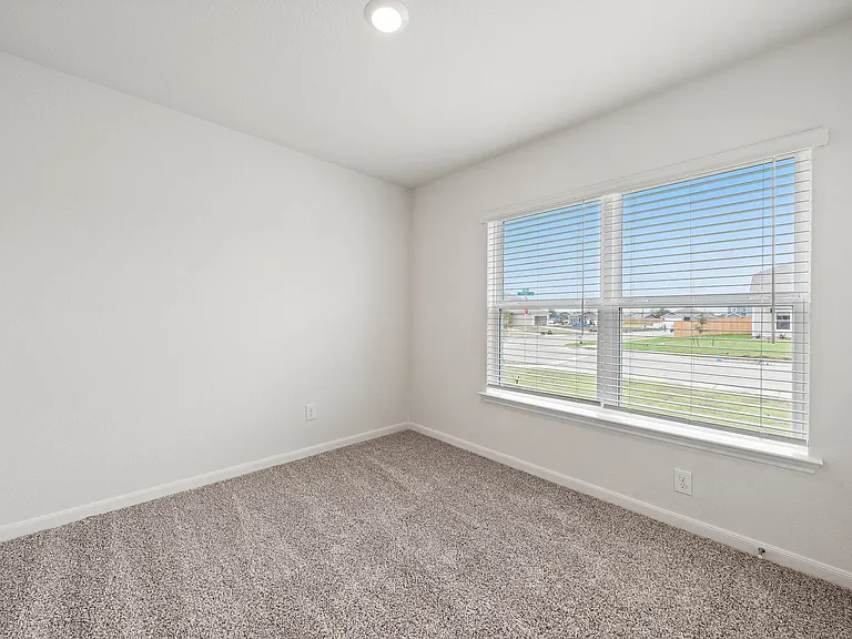 Delano Estates — Photo 18