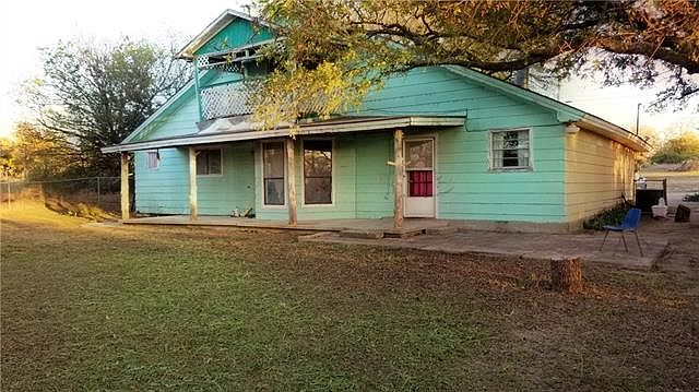 2nd image of 160 Minnow St