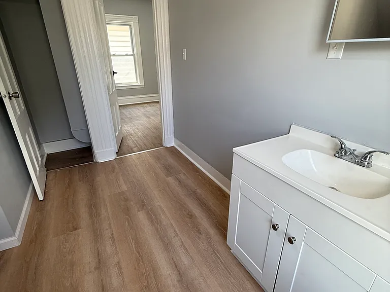 295 Lloyd St #2 — Photo 6