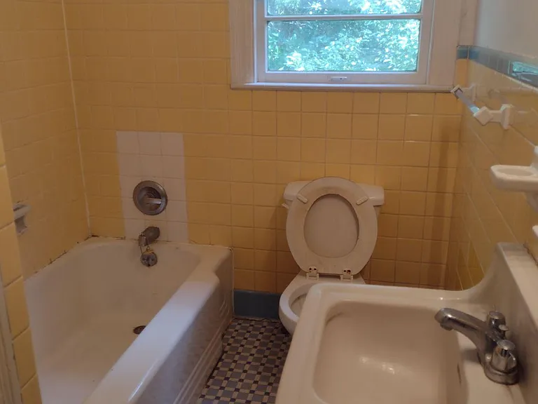 Upstairs bathroom