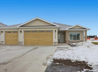 4769 32nd St S, Fargo, ND 58104