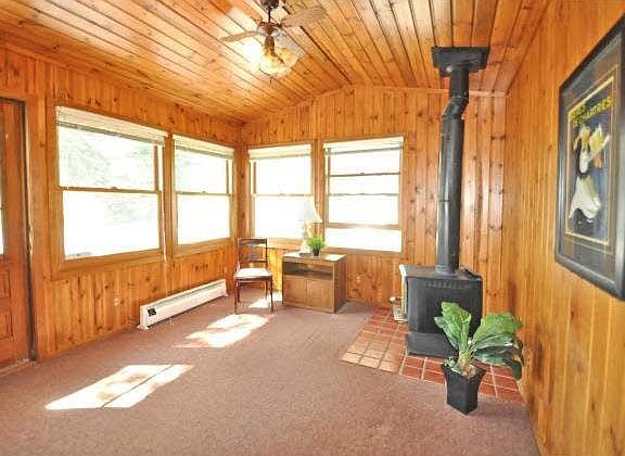 5th image of 6840 Winsdale Street N