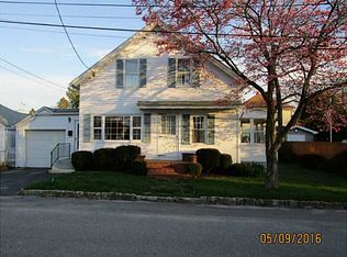 2 Davis St, West Warwick, RI 02893