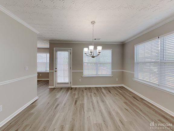 4th image of 4020 Yellow Pine Ct