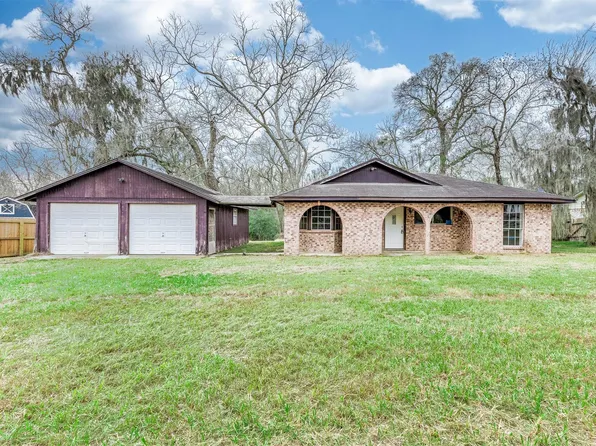 1431 County Road 934, Sweeny, TX 77480