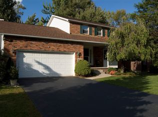 405 Rambling Rd, East Amherst, NY 14051