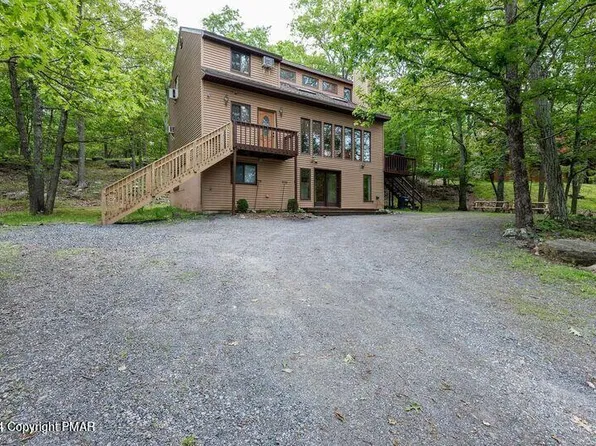 114 Hampstead Ct, Bushkill, PA 18324