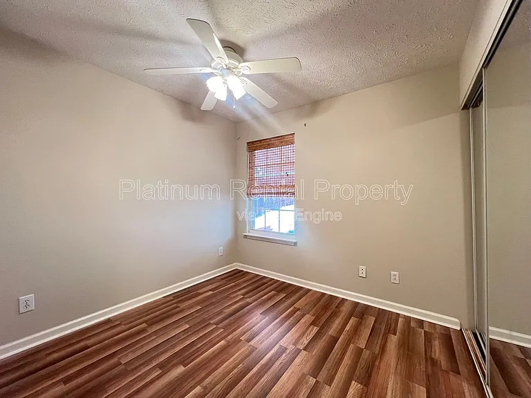 231 Oak Grove Way — Photo 9