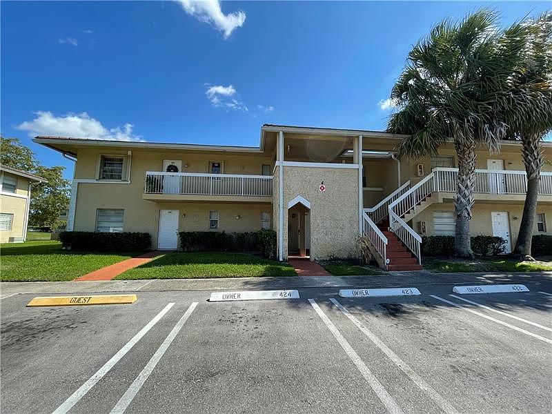 1st image of 10110 Twin Lakes Dr #4-B