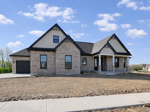 2795 Venice Crossing Dr, Trenton, OH 45067