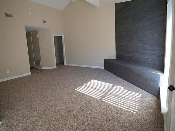 3rd image of 10223 Appleridge Dr