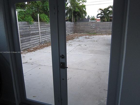 5th image of 1084 W 65th St